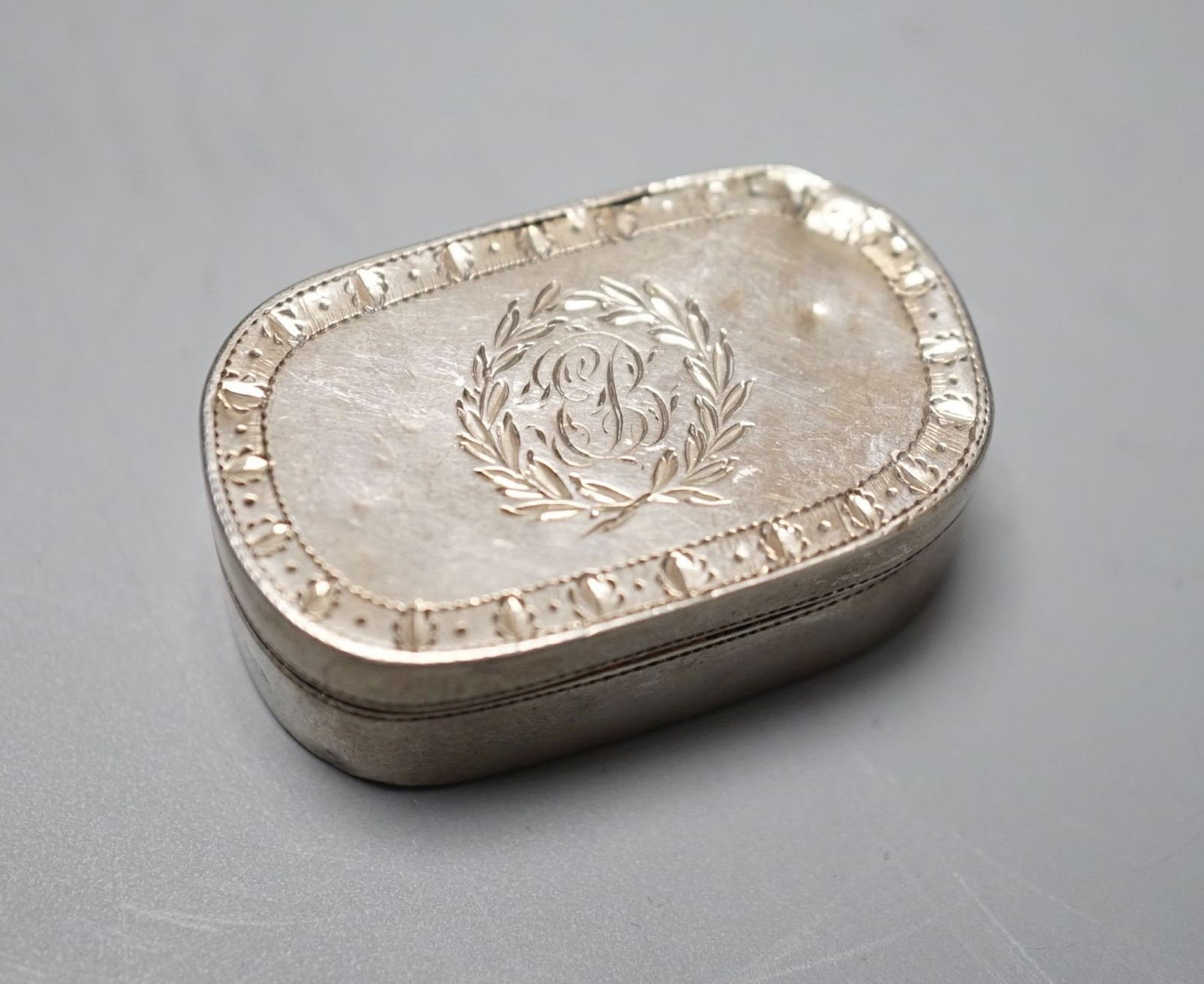 A George III engraved silver oval vinaigrette, Thomas Harper?, London, 1798, 35mm.